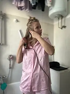 Snapshot of AnastasiaAniess chatting on December 16, 2024, 10:08 am AnastasiaAniess online show from December 16, 2024, 10:08 am