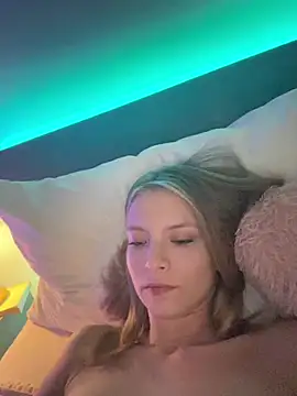 Snapshot of AnastasiaAniess chatting on December 18, 2024, 8:57 pm AnastasiaAniess online show from December 18, 2024, 8:57 pm