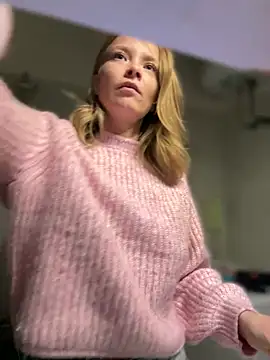 Snapshot of AnastasiaAniess chatting on January 2, 2025, 8:13 pm AnastasiaAniess online show from January 2, 2025, 8:13 pm