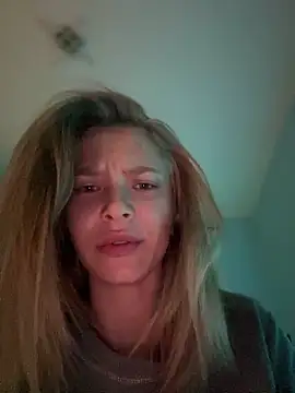 Snapshot of AnastasiaAniess chatting on January 17, 2025, 6:23 pm AnastasiaAniess online show from January 17, 2025, 6:23 pm