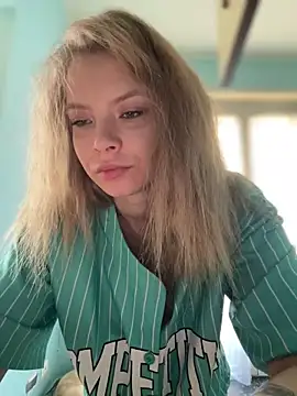 Snapshot of AnastasiaAniess chatting on February 3, 2025, 8:24 am AnastasiaAniess online show from February 3, 2025, 8:24 am