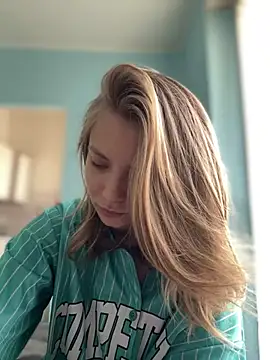 Snapshot of AnastasiaAniess chatting on February 14, 2025, 10:49 am AnastasiaAniess online show from February 14, 2025, 10:49 am