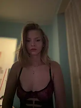 Snapshot of AnastasiaAniess chatting on February 14, 2025, 6:40 pm AnastasiaAniess online show from February 14, 2025, 6:40 pm