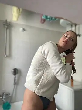 Snapshot of AnastasiaAniess chatting on February 15, 2025, 11:50 am AnastasiaAniess online show from February 15, 2025, 11:50 am