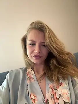 Snapshot of AnastasiaAniess chatting on February 21, 2025, 8:49 pm AnastasiaAniess online show from February 21, 2025, 8:49 pm