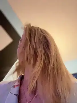 Snapshot of AnastasiaAniess chatting on February 22, 2025, 9:37 pm AnastasiaAniess online show from February 22, 2025, 9:37 pm