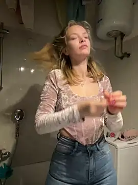 Snapshot of AnastasiaAniess chatting on February 26, 2025, 8:33 pm AnastasiaAniess online show from February 26, 2025, 8:33 pm