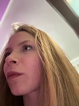 Snapshot of AnastasiaAniess chatting on February 28, 2025, 9:01 pm AnastasiaAniess online show from February 28, 2025, 9:01 pm