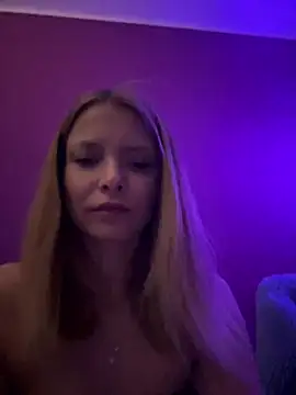 Snapshot of AnastasiaAniess chatting on March 3, 2025, 6:33 pm AnastasiaAniess online show from March 3, 2025, 6:33 pm