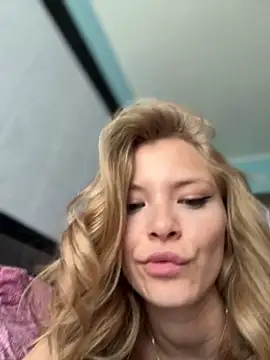 Snapshot of AnastasiaAniess chatting on March 13, 2025, 3:17 pm AnastasiaAniess online show from March 13, 2025, 3:17 pm