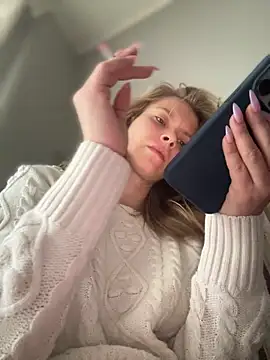 Snapshot of AnastasiaAniess chatting on March 22, 2025, 9:24 am AnastasiaAniess online show from March 22, 2025, 9:24 am