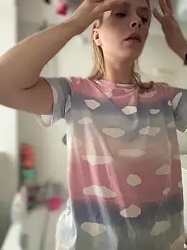 Snapshot of AnastasiaAniess chatting on October 29, 2025, 7:32 am AnastasiaAniess online show from October 29, 2025, 7:32 am