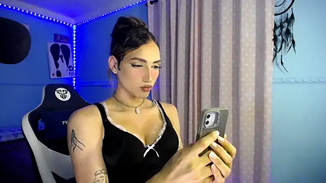 Snapshot of charlottesexxx chatting on March 21, 2026, 10:24 pm charlottesexxx online show from March 21, 2026, 10:24 pm