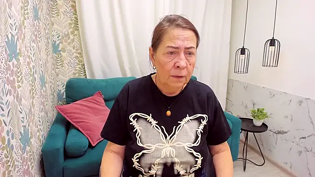 Snapshot of LindaPassionate chatting on May 24, 2026, 1:16 pm LindaPassionate online show from May 24, 2026, 1:16 pm