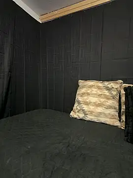 Rakiyahcharms online show from March 28, 2026, 6:46 am