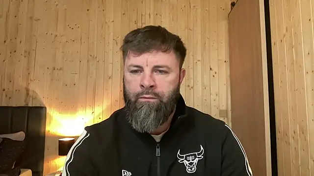 Snapshot of AlphaSparks chatting on March 3, 2026, 4:18 am AlphaSparks online show from March 3, 2026, 4:18 am