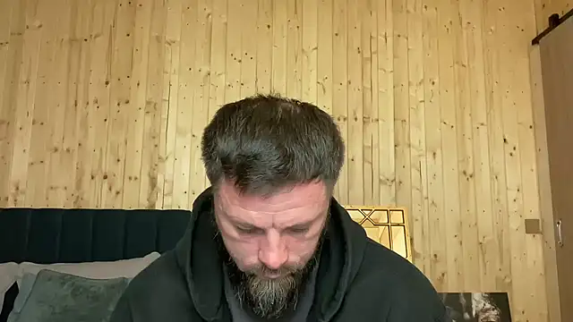 Snapshot of AlphaSparks chatting on April 15, 2026, 3:13 am AlphaSparks online show from April 15, 2026, 3:13 am