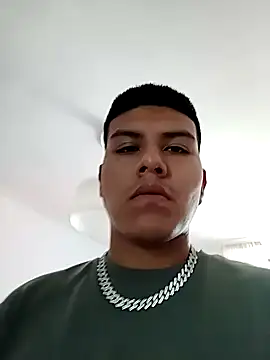 Snapshot of mikeeeeeell chatting on September 24, 2025, 3:26 pm mikeeeeeell online show from September 24, 2025, 3:26 pm