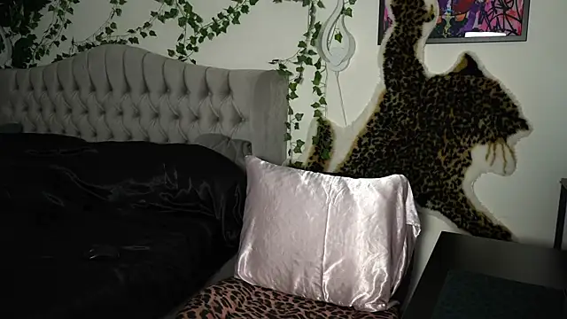 Estherjizz online show from November 10, 2025, 7:24 pm