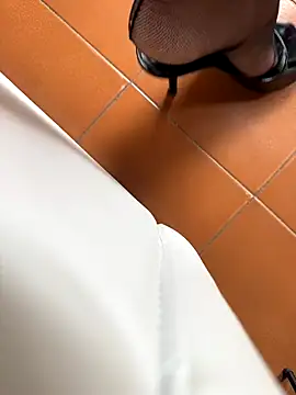 Wet-Pussycat online show from September 10, 2025, 2:28 pm