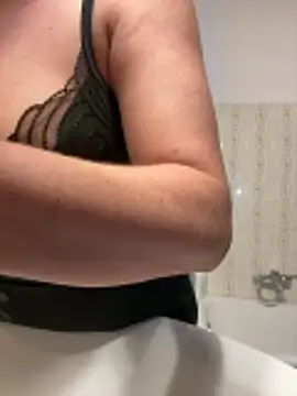 Wet-Pussycat online show from November 16, 2025, 1:11 am