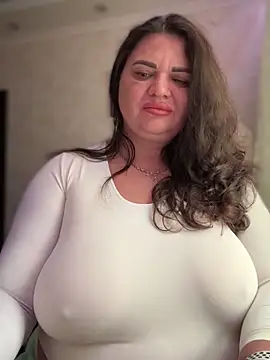 littleRikka online show from November 24, 2025, 10:48 am