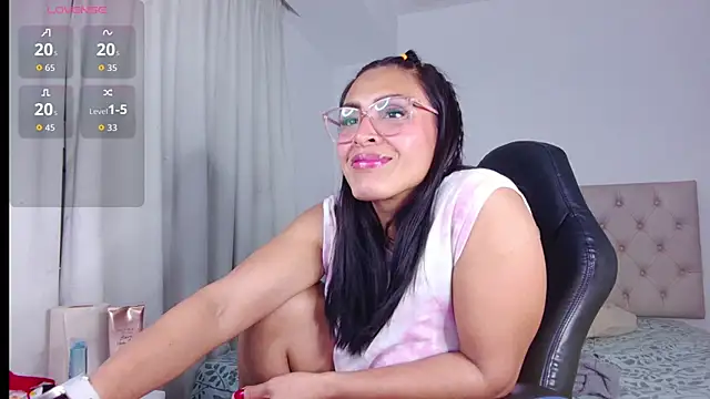 ms freyax online show from October 24, 2025, 2:41 am