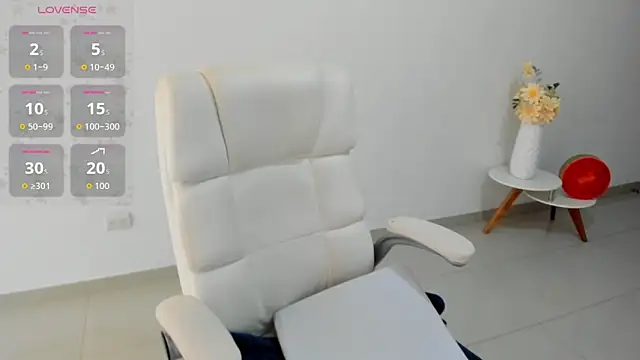 renata t  online show from October 25, 2025, 11:07 am