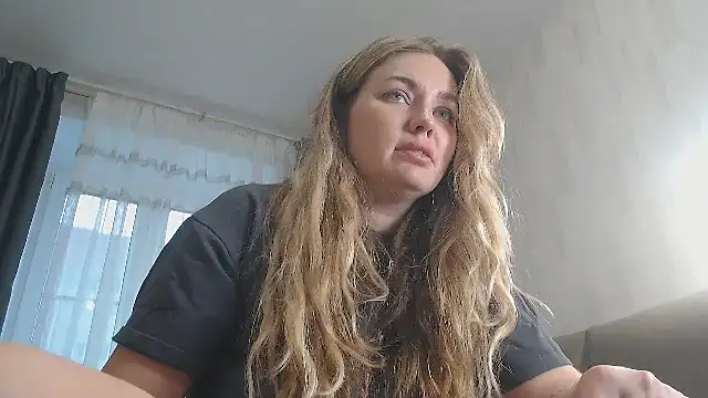 xxkristinaxx online show from October 23, 2025, 12:15 pm