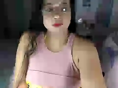 hersheykisses07 online show from February 18, 2026, 3:35 am