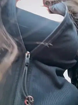 Snapshot of _Rapunzel_ chatting on February 2, 2026, 9:35 pm Rapunzel online show from February 2, 2026, 9:35 pm