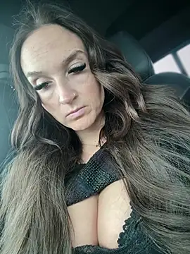 Snapshot of _Rapunzel_ chatting on February 18, 2026, 9:22 pm Rapunzel online show from February 18, 2026, 9:22 pm