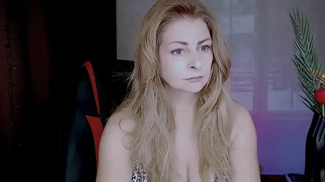 Snapshot of Eleonores chatting on October 30, 2025, 4:58 am Eleonores online show from October 30, 2025, 4:58 am