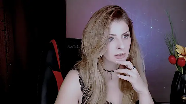 Snapshot of Eleonores chatting on November 18, 2025, 5:12 am Eleonores online show from November 18, 2025, 5:12 am