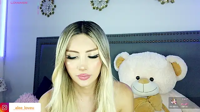 Snapshot of ale_lovee chatting on February 4, 2026, 11:53 pm ale lovee online show from February 4, 2026, 11:53 pm