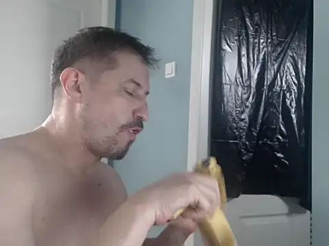 MisterFaithRO online show from April 17, 2026, 11:35 am