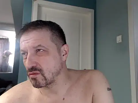 MisterFaithRO online show from April 21, 2026, 4:19 am