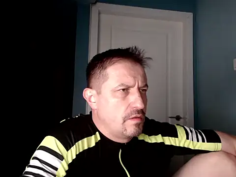 MisterFaithRO online show from April 21, 2026, 9:39 pm