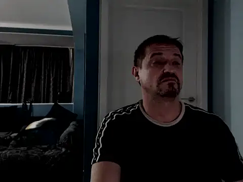 MisterFaithRO online show from May 8, 2026, 10:48 pm