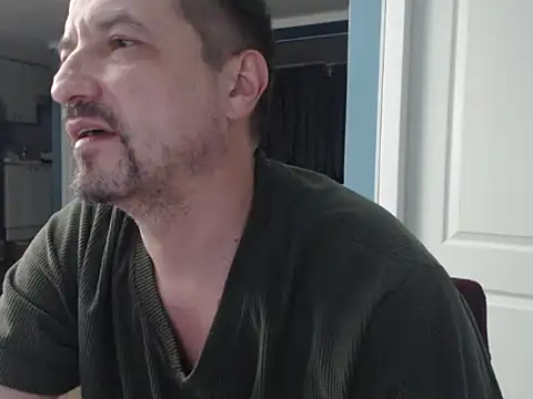 MisterFaithRO online show from May 17, 2026, 1:47 am