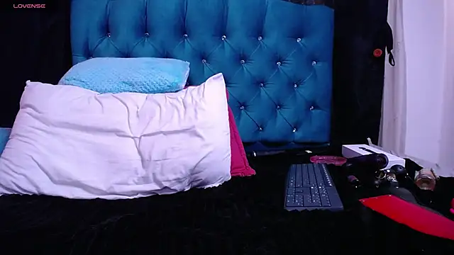 Jessi Evans online show from October 21, 2025, 11:33 am