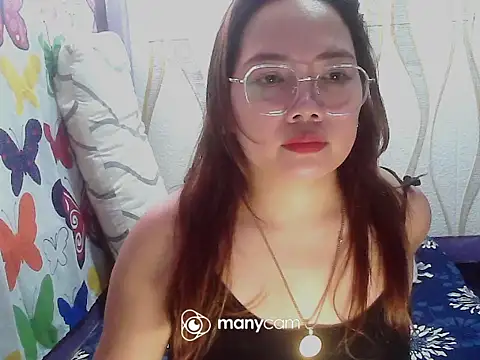 BURBERRY69 online show from October 2, 2025, 12:39 am