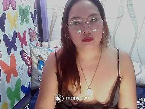 BURBERRY69 online show from October 4, 2025, 1:25 am