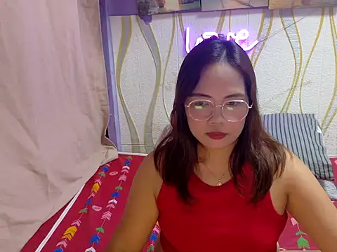 BURBERRY69 online show from March 2, 2026, 10:44 am