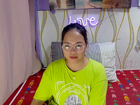 BURBERRY69 online show from March 10, 2026, 10:59 pm