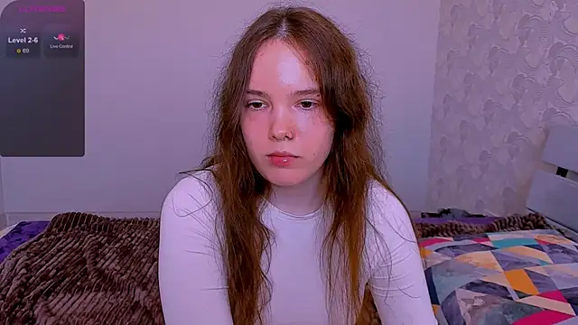 Janie JJ Curvie online show from April 18, 2026, 2:48 am