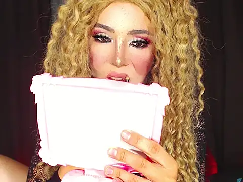 AutofellatioTS online show from April 18, 2026, 1:53 am