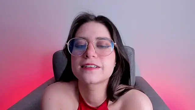 HazelKush online show from November 19, 2025, 10:10 pm