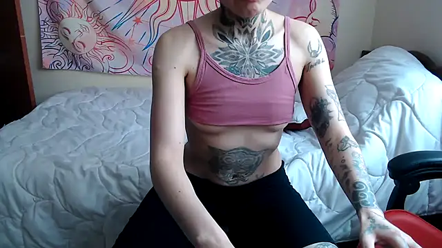 ArrangedFoot online show from December 16, 2025, 4:34 pm