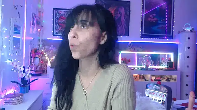 Snapshot of misscectito13 chatting on February 27, 2025, 2:32 pm misscectito13 online show from February 27, 2025, 2:32 pm